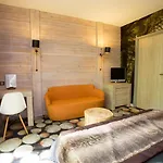 Des Trois Hiboux 3* Plailly