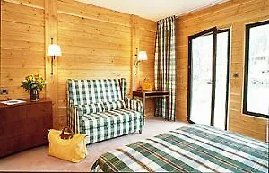 Hotel Des Trois Hiboux Plailly