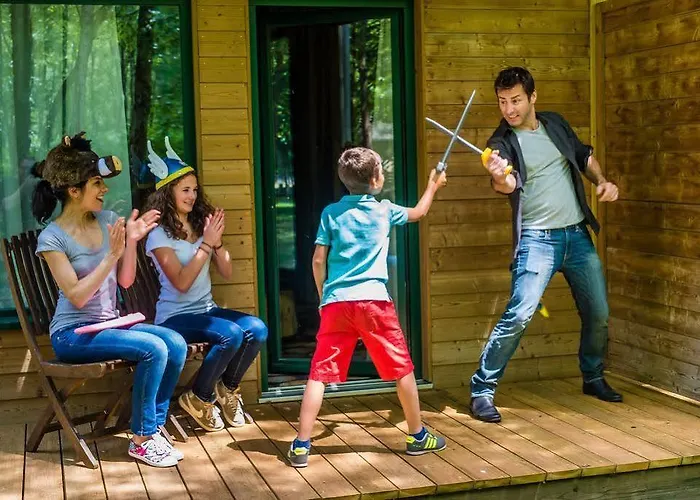 Hotel Des Trois Hiboux Plailly